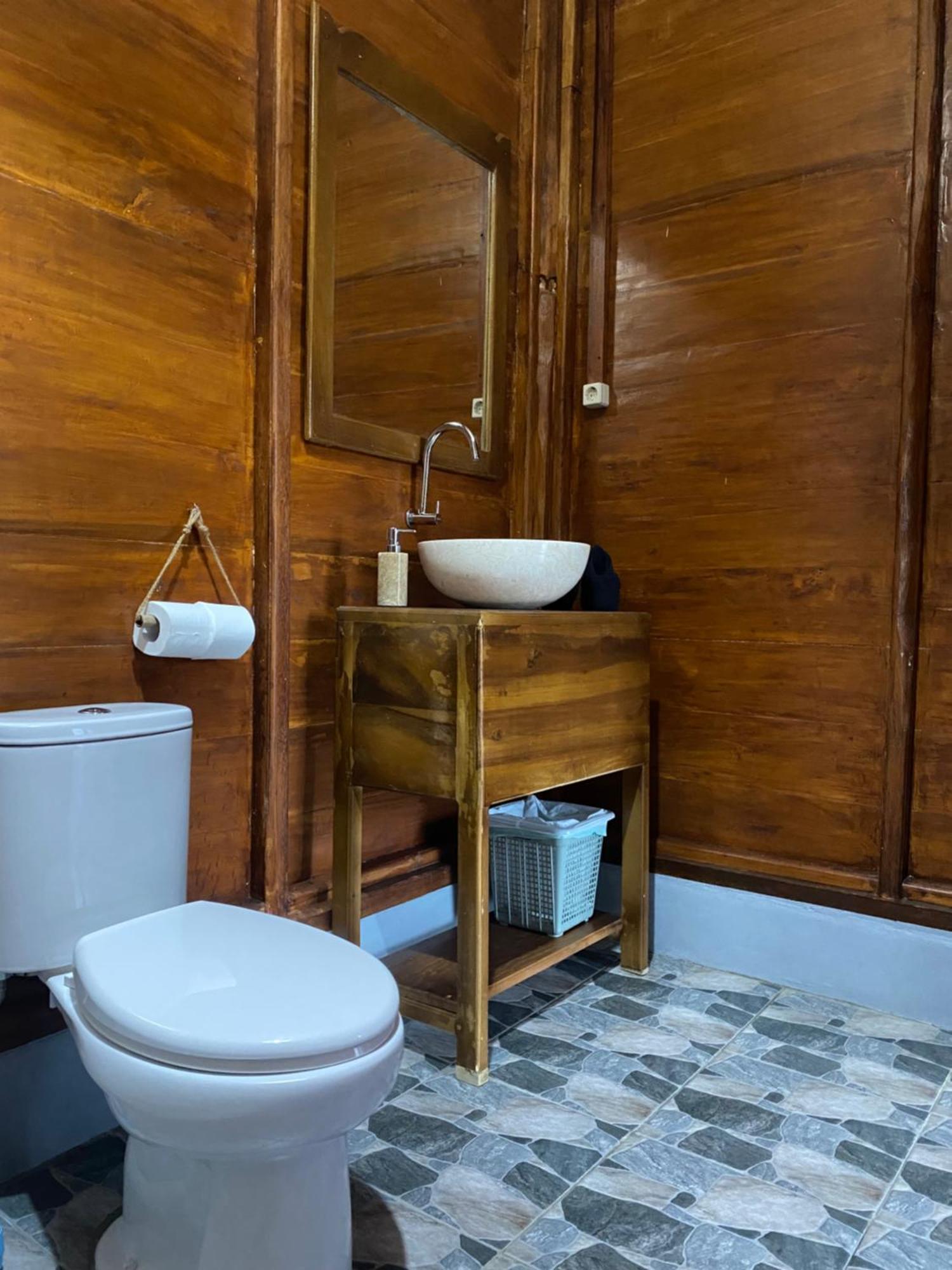 Nuna Bungalows Riung Εξωτερικό φωτογραφία