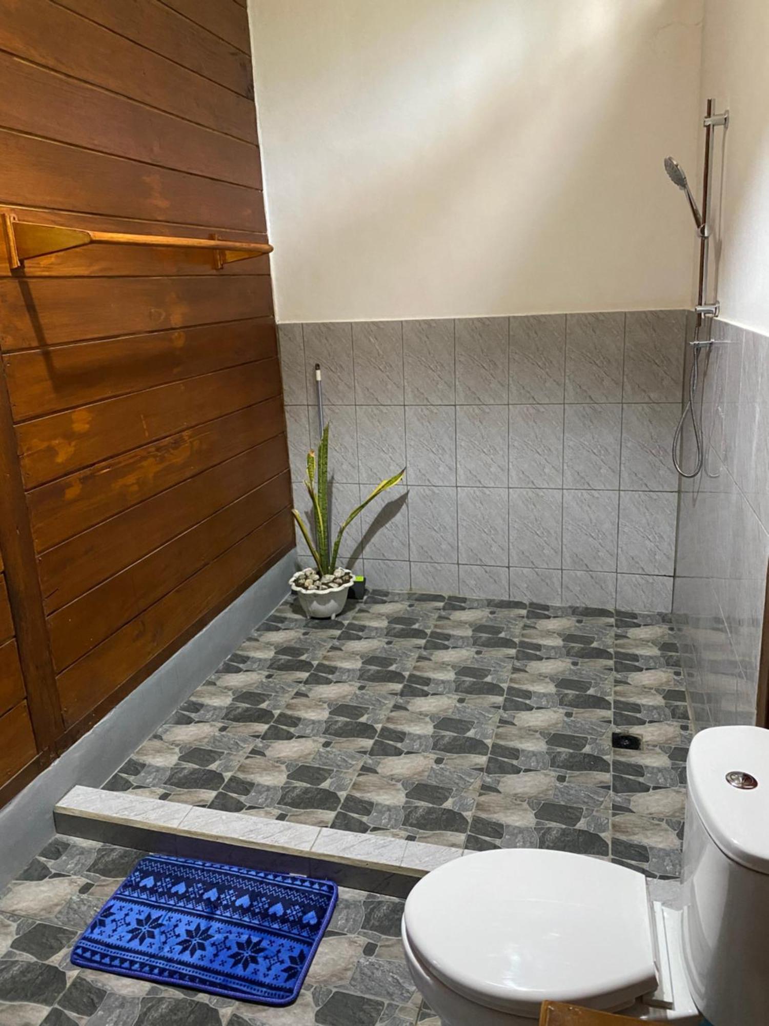 Nuna Bungalows Riung Εξωτερικό φωτογραφία